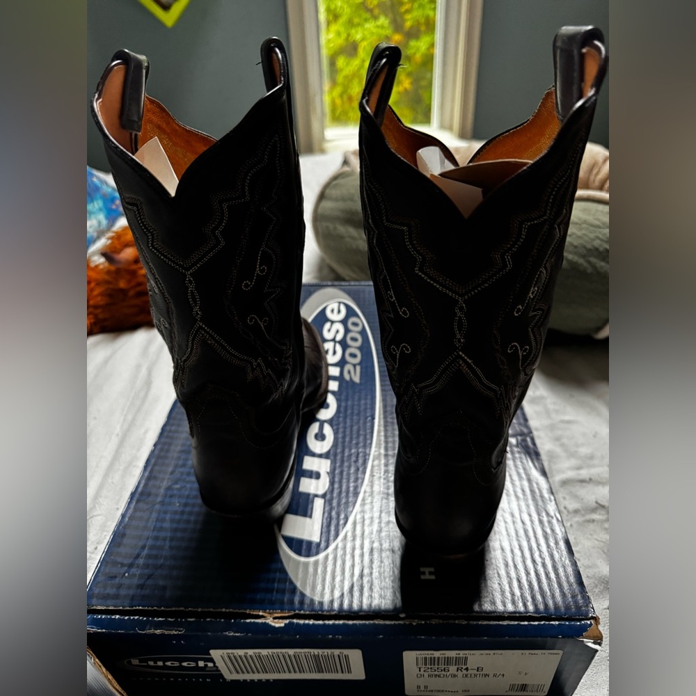 Lucchese, in TX, excellent condition